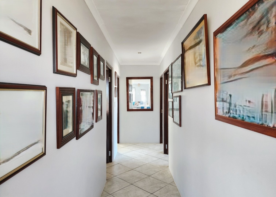 6 Bedroom Property for Sale in Kleinbaai Western Cape